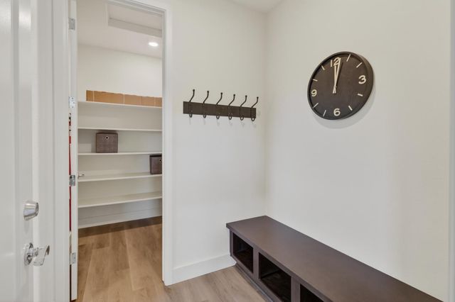 242 McKays Point Pl, West Sacramento, CA 95605