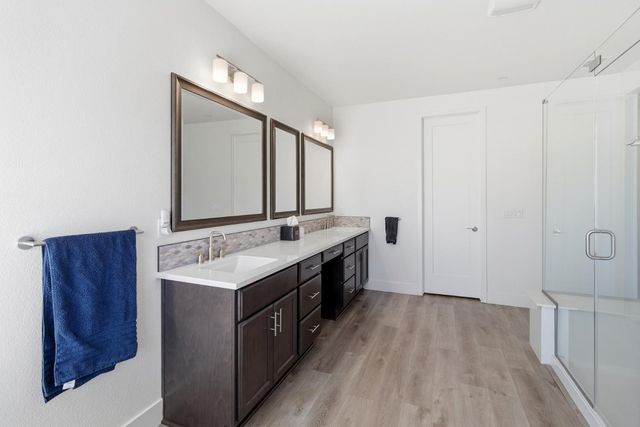 242 McKays Point Pl, West Sacramento, CA 95605