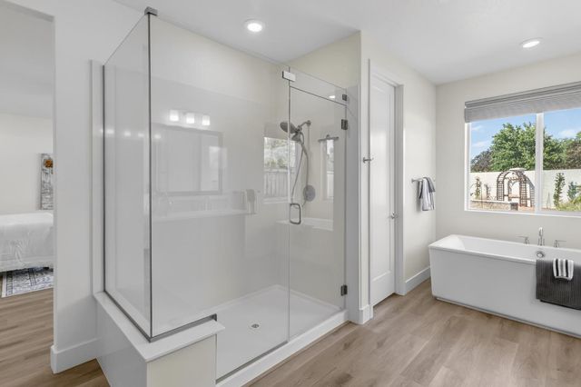 242 McKays Point Pl, West Sacramento, CA 95605
