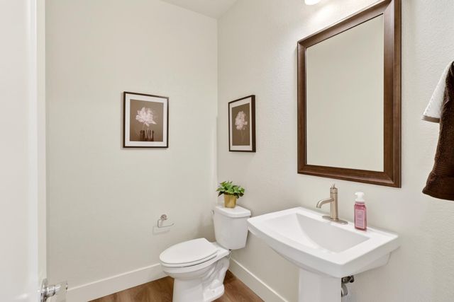 242 McKays Point Pl, West Sacramento, CA 95605