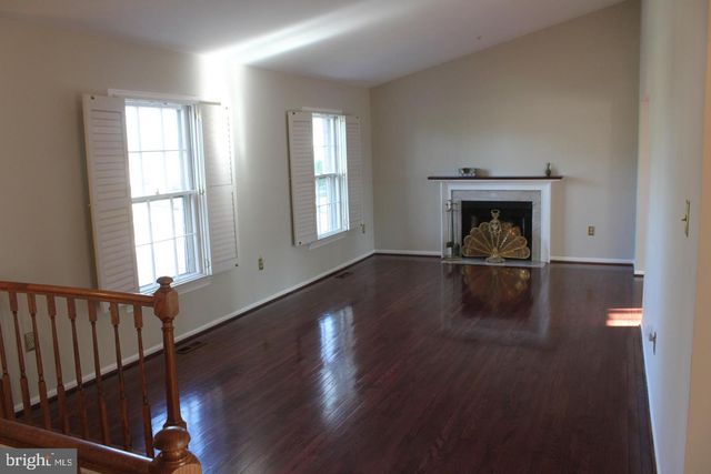 13310 POINT RIDER LN, Herndon, VA 20171
