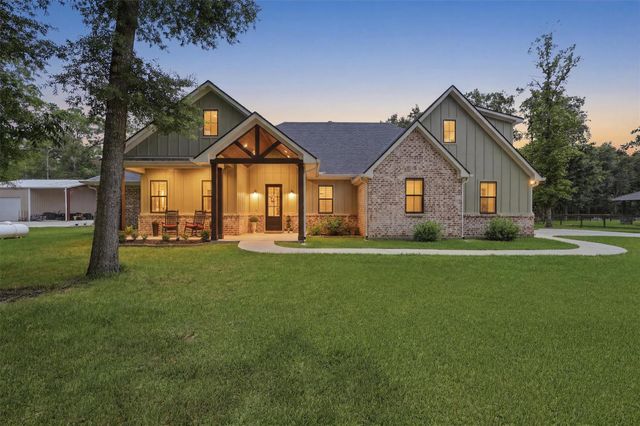 735 County Road 6324, Dayton, TX 77535