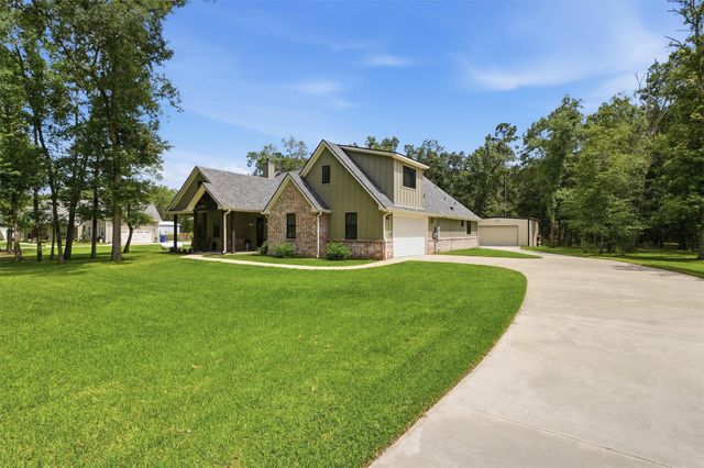 735 County Road 6324, Dayton, TX 77535