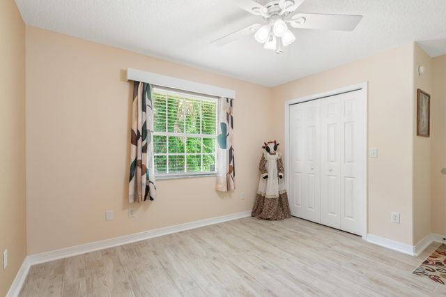 102 St Johns Blvd, East Palatka, FL 32131