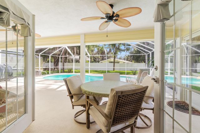 102 St Johns Blvd, East Palatka, FL 32131