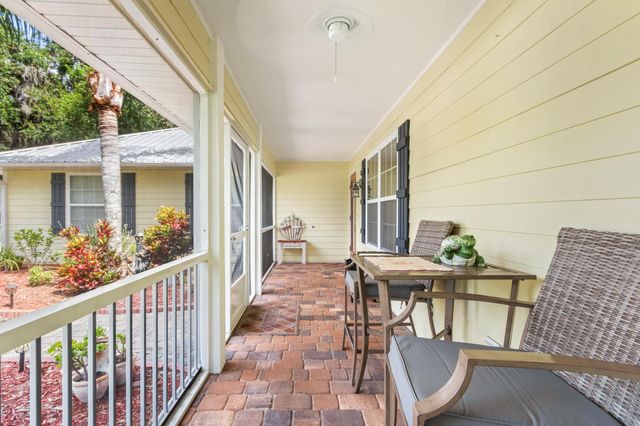 102 St Johns Blvd, East Palatka, FL 32131