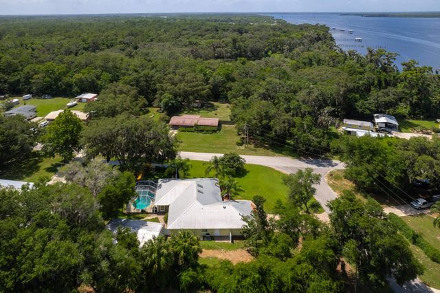 102 St Johns Blvd, East Palatka, FL 32131