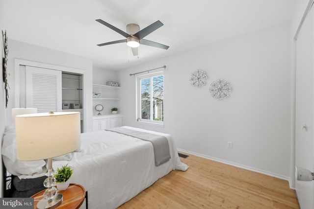 9637 MARSTON LN, Gaithersburg, MD 20886