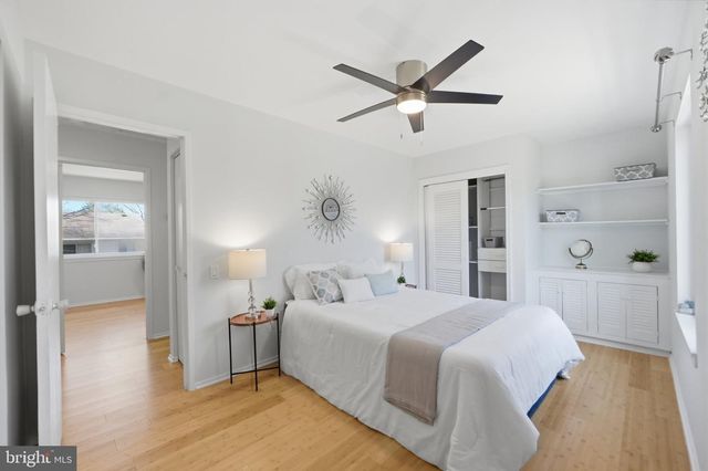 9637 MARSTON LN, Gaithersburg, MD 20886