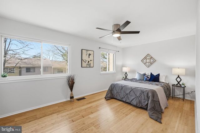 9637 MARSTON LN, Gaithersburg, MD 20886