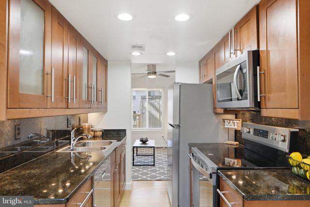 9637 MARSTON LN, Gaithersburg, MD 20886