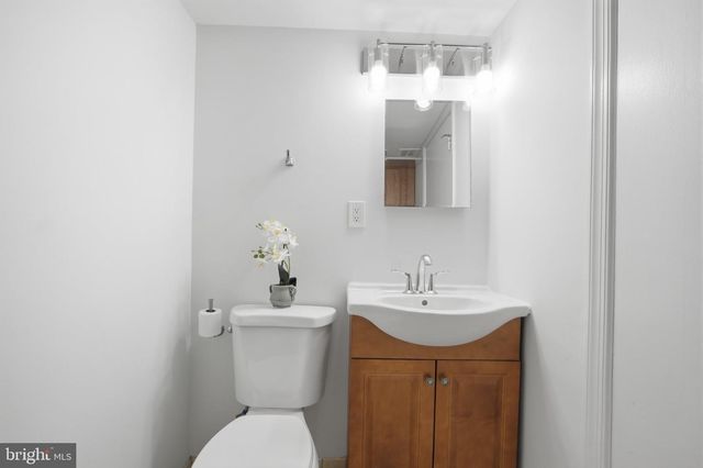 9637 MARSTON LN, Gaithersburg, MD 20886