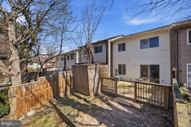 9637 MARSTON LN, Gaithersburg, MD 20886