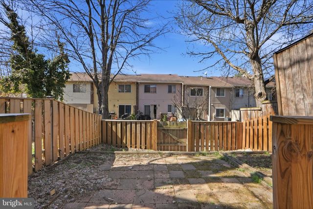 9637 MARSTON LN, Gaithersburg, MD 20886