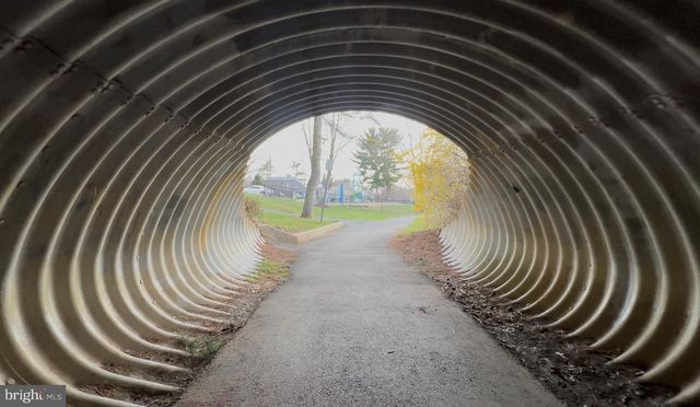 9637 MARSTON LN, Gaithersburg, MD 20886