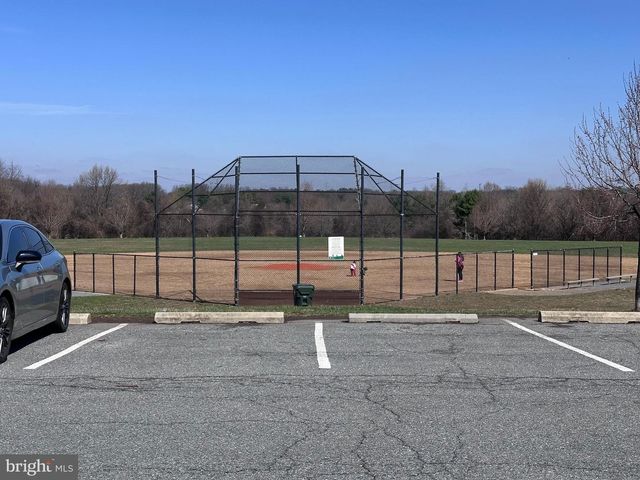 9637 MARSTON LN, Gaithersburg, MD 20886