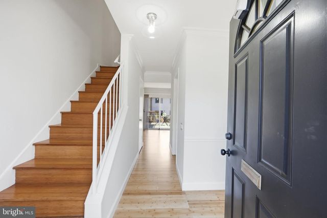 9637 MARSTON LN, Gaithersburg, MD 20886