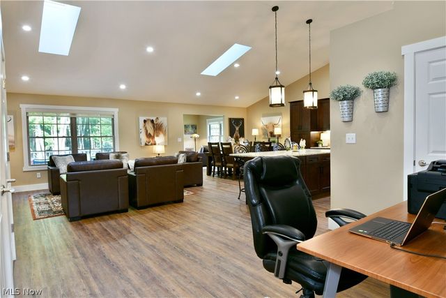 12 Bayview Circle, Cortland, OH 44410