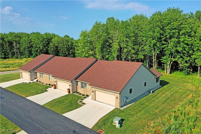 12 Bayview Circle, Cortland, OH 44410