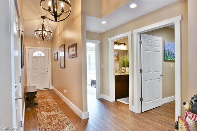 12 Bayview Circle, Cortland, OH 44410