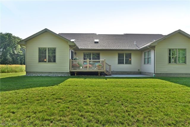 12 Bayview Circle, Cortland, OH 44410