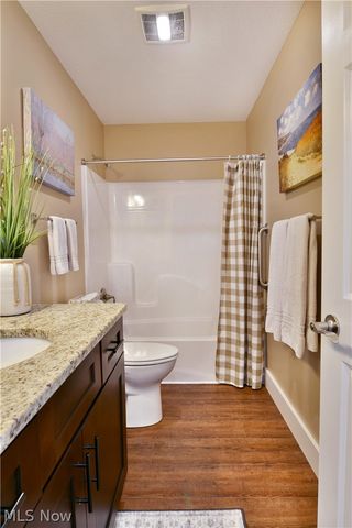 12 Bayview Circle, Cortland, OH 44410