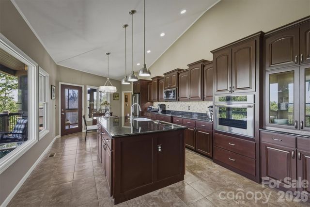 315 Lakeview Trail, Nebo, NC 28761