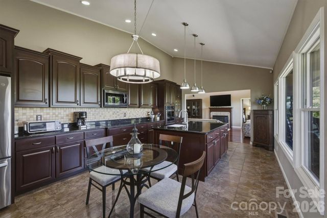 315 Lakeview Trail, Nebo, NC 28761