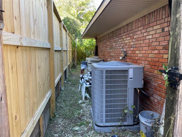 3510 N Braeswood Boulevard, Houston, TX 77025