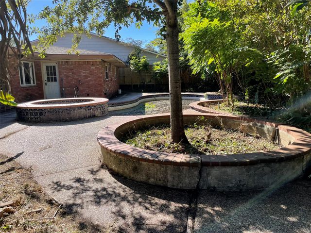 3510 N Braeswood Boulevard, Houston, TX 77025