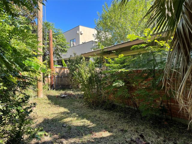 3510 N Braeswood Boulevard, Houston, TX 77025