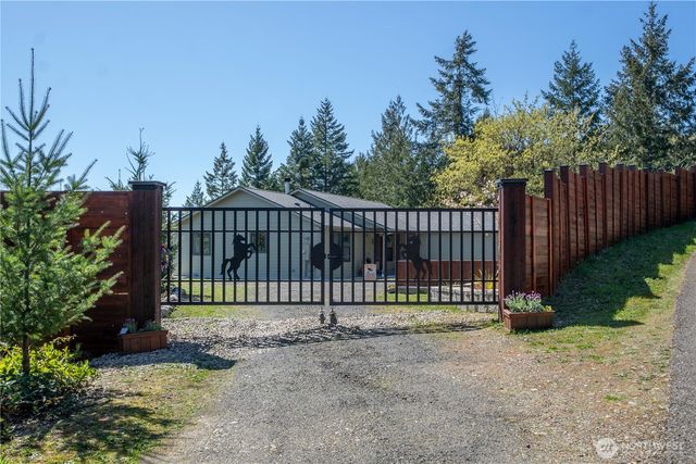 151 NE Myrlis Joy Drive, Tahuya, WA 98588
