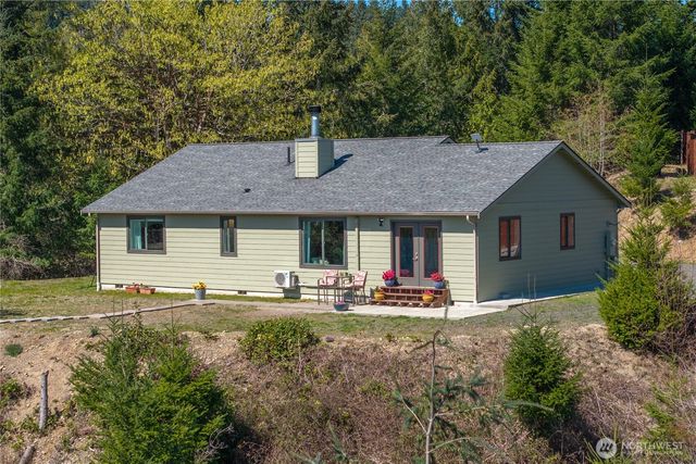 151 NE Myrlis Joy Drive, Tahuya, WA 98588