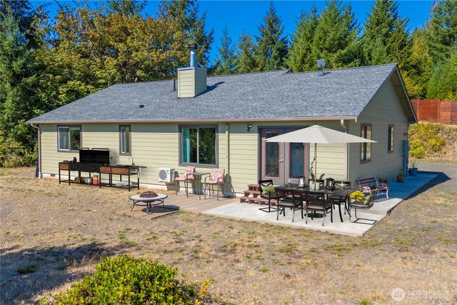 151 NE Myrlis Joy Drive, Tahuya, WA 98588