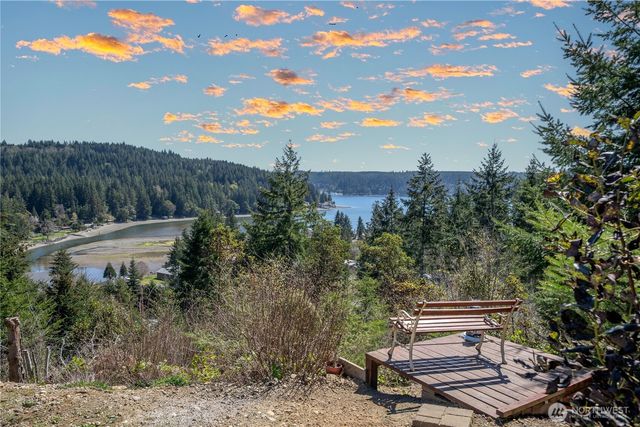 151 NE Myrlis Joy Drive, Tahuya, WA 98588