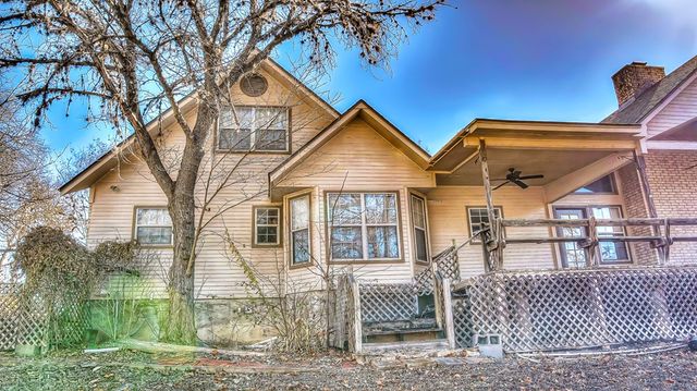 196 Canal Circle, Rio Frio, TX 78879