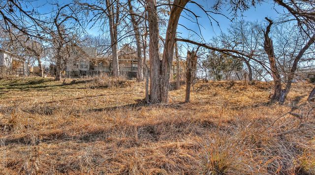 196 Canal Circle, Rio Frio, TX 78879