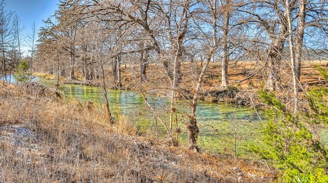 196 Canal Circle, Rio Frio, TX 78879