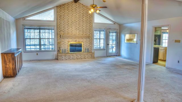 196 Canal Circle, Rio Frio, TX 78879