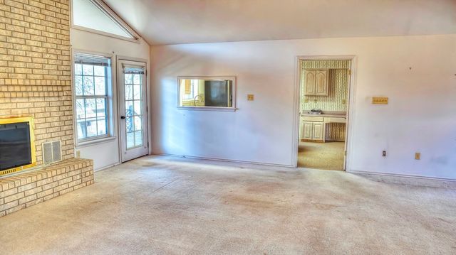 196 Canal Circle, Rio Frio, TX 78879