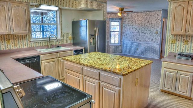 196 Canal Circle, Rio Frio, TX 78879