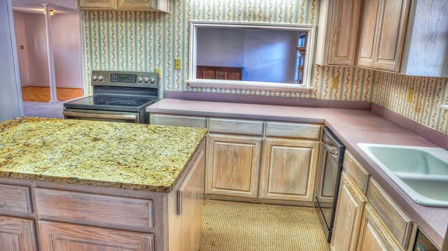 196 Canal Circle, Rio Frio, TX 78879