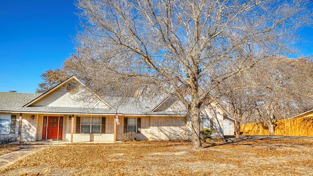 196 Canal Circle, Rio Frio, TX 78879