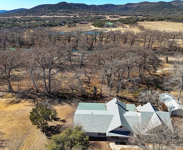 196 Canal Circle, Rio Frio, TX 78879