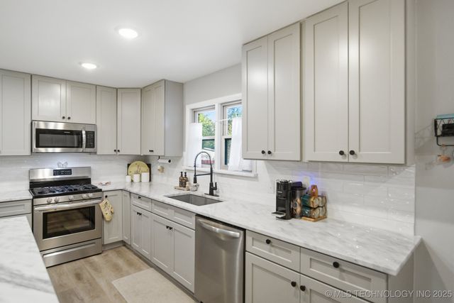 5849 S Irvington Avenue, Tulsa, OK 74135