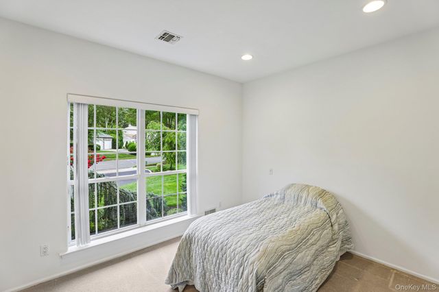 75 Arbor Field Way, Lake Grove, NY 11755