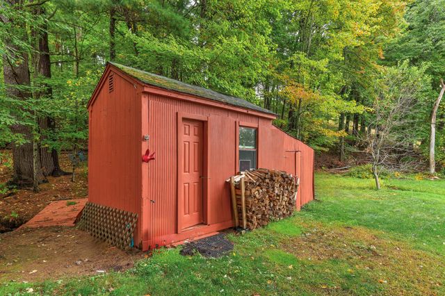 43 Mashapaug Rd, Holland, MA 01521