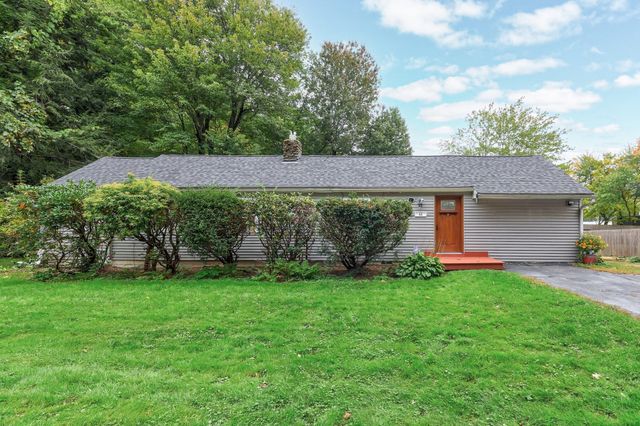 43 Mashapaug Rd, Holland, MA 01521