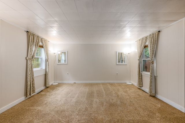 43 Mashapaug Rd, Holland, MA 01521