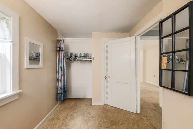 43 Mashapaug Rd, Holland, MA 01521